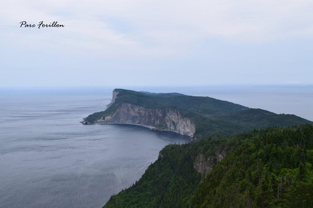 Les Cabines Sur Mer Cap-des-Rosiers Екстер'єр фото